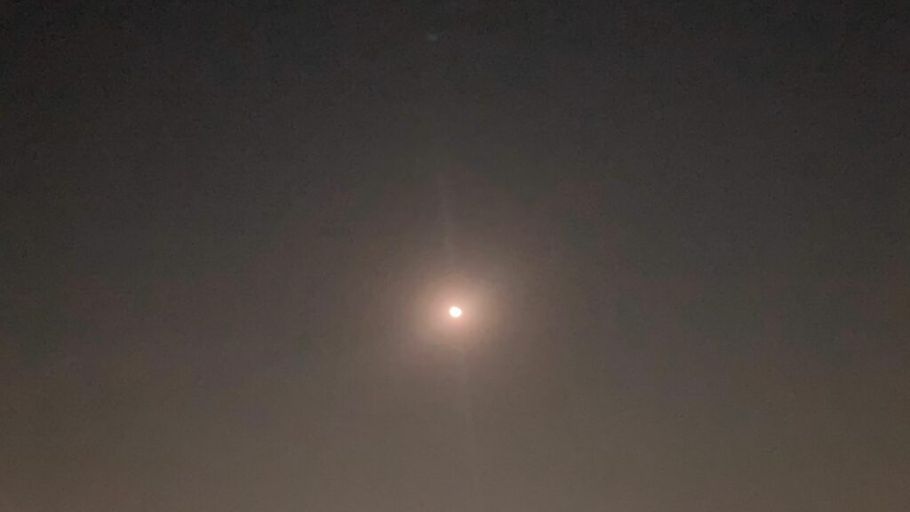 Shining moon during a summer night in India - Photo by Vishnu Goyal